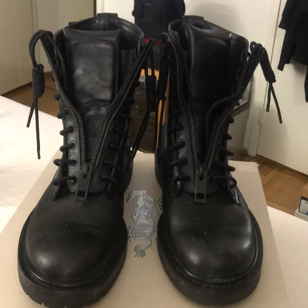 Burberry Black Leather Boot